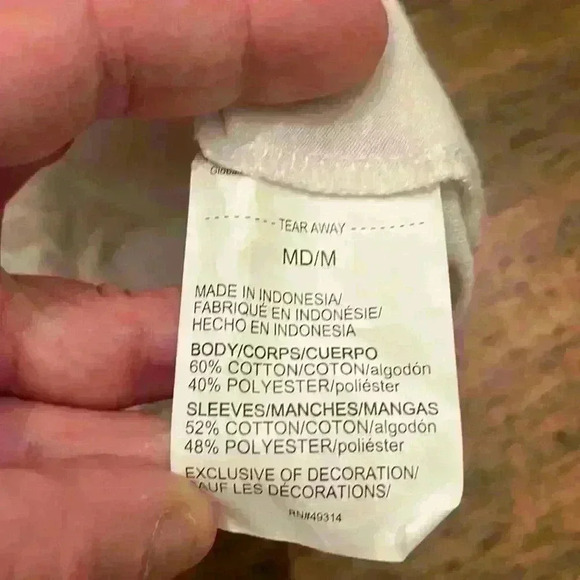 Hofstra Under Armour Cropped Navy and White Fan T Shirt Size M - Picture 8 of 10